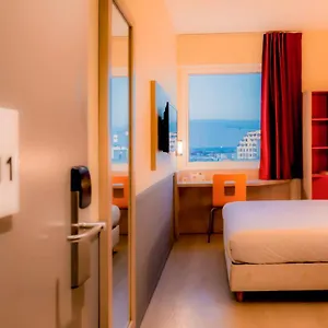 ** فندق Premiere Classe Centre المغرب